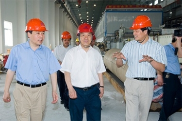 2007年5月25日，，，，时任天下政协常委、经济委员会副主任、中国包装联合会会长石万鹏一行来公司视察
