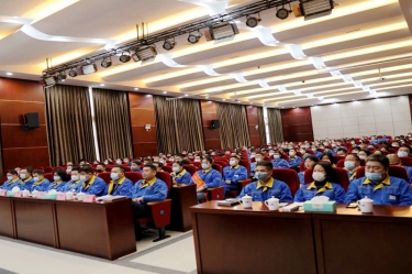 远景辽阔 未来可期 | NG电子游戏纸业盛大召开2021年度总结表扬大会