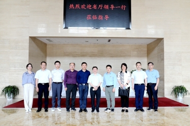 省人力社保厅二级巡视员陈荣华一行莅临NG电子游戏纸业调研人才事情