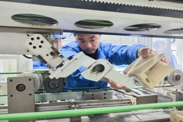 增技增收 | NG电子游戏纸业生涯用纸事业部“季度职工劳动竞赛”顺遂举行