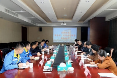 商务部驻杭特办特派员刘福学携浙江省商务厅党组成员、总经济师朱军一行莅临NG电子游戏纸业考察调研